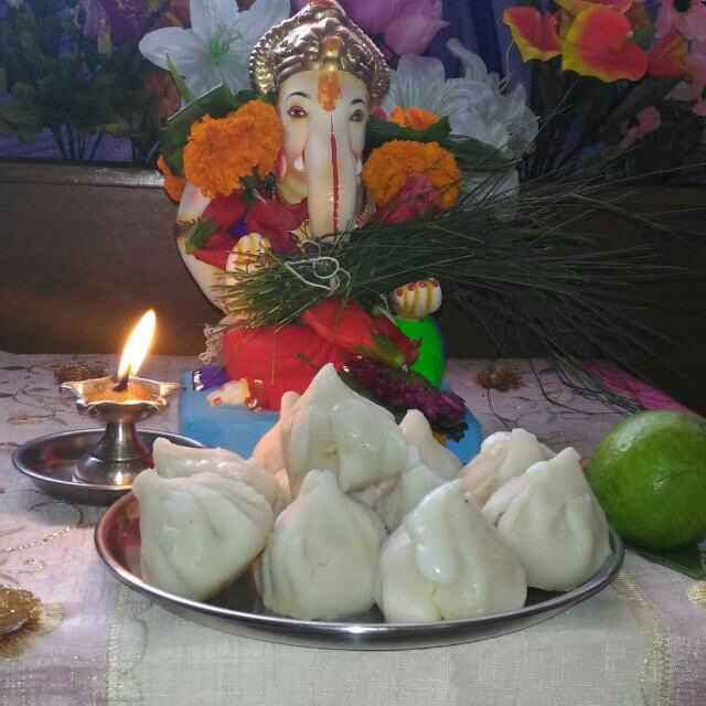 ashi chik motyachi maal marathi ganpati song lyrics in marathi