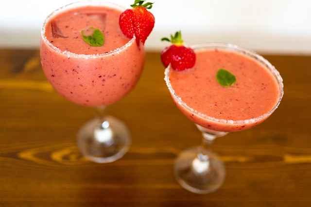 strawberry milkshake recipe in marathi